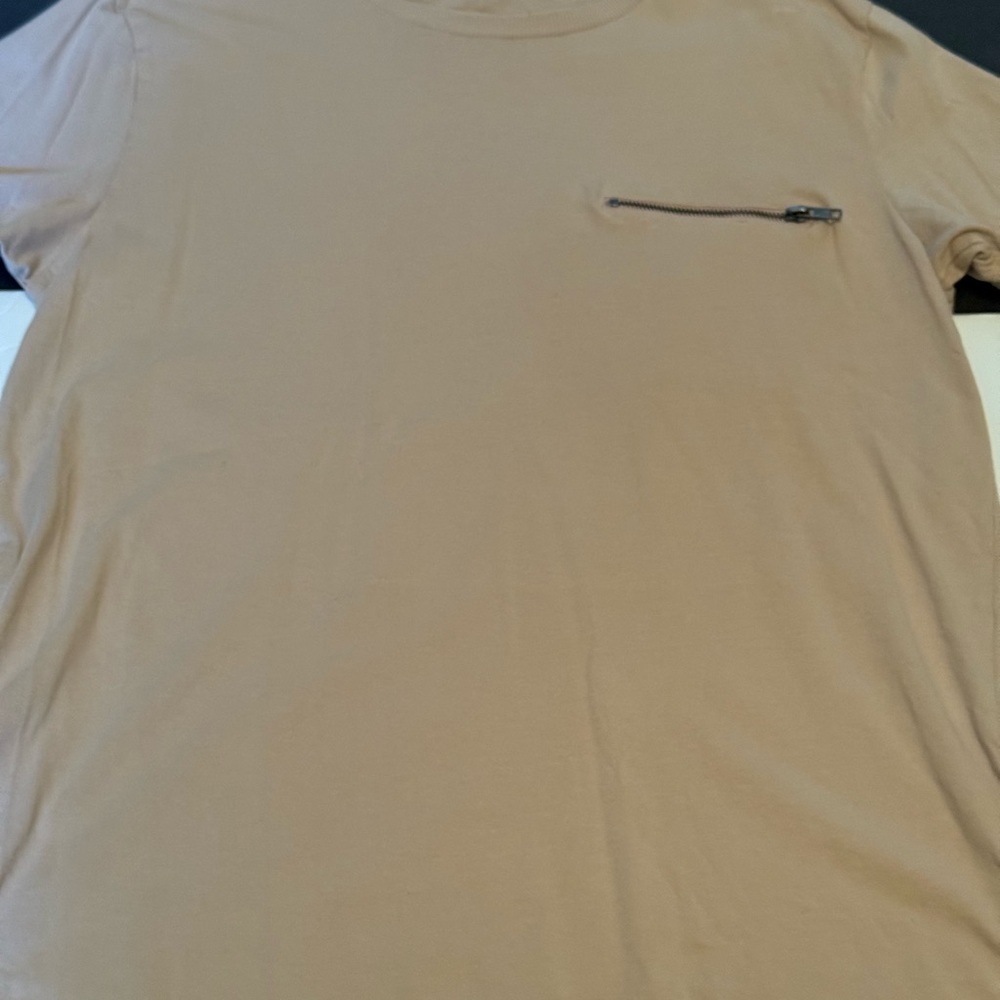 Mens Reserved Tshirt size XL